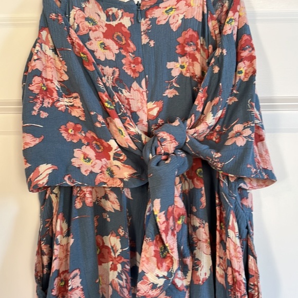 Volcom Romper - Picture 4 of 4